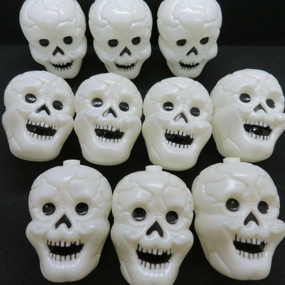 10 Vintage Plastic Blow Mold RV Patio Party String Light Covers Skulls Lot of 10 - Picture 3 of 9